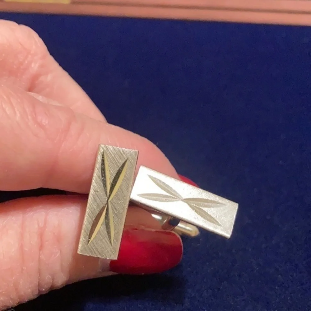 Vintage Swank silver rectangle diamond cut cufflinks